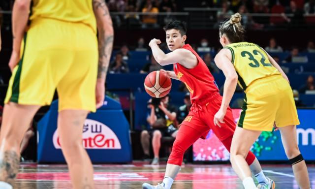 开云注册-女篮进决赛登顶热搜榜首 杨毅：女篮赢球不意外！